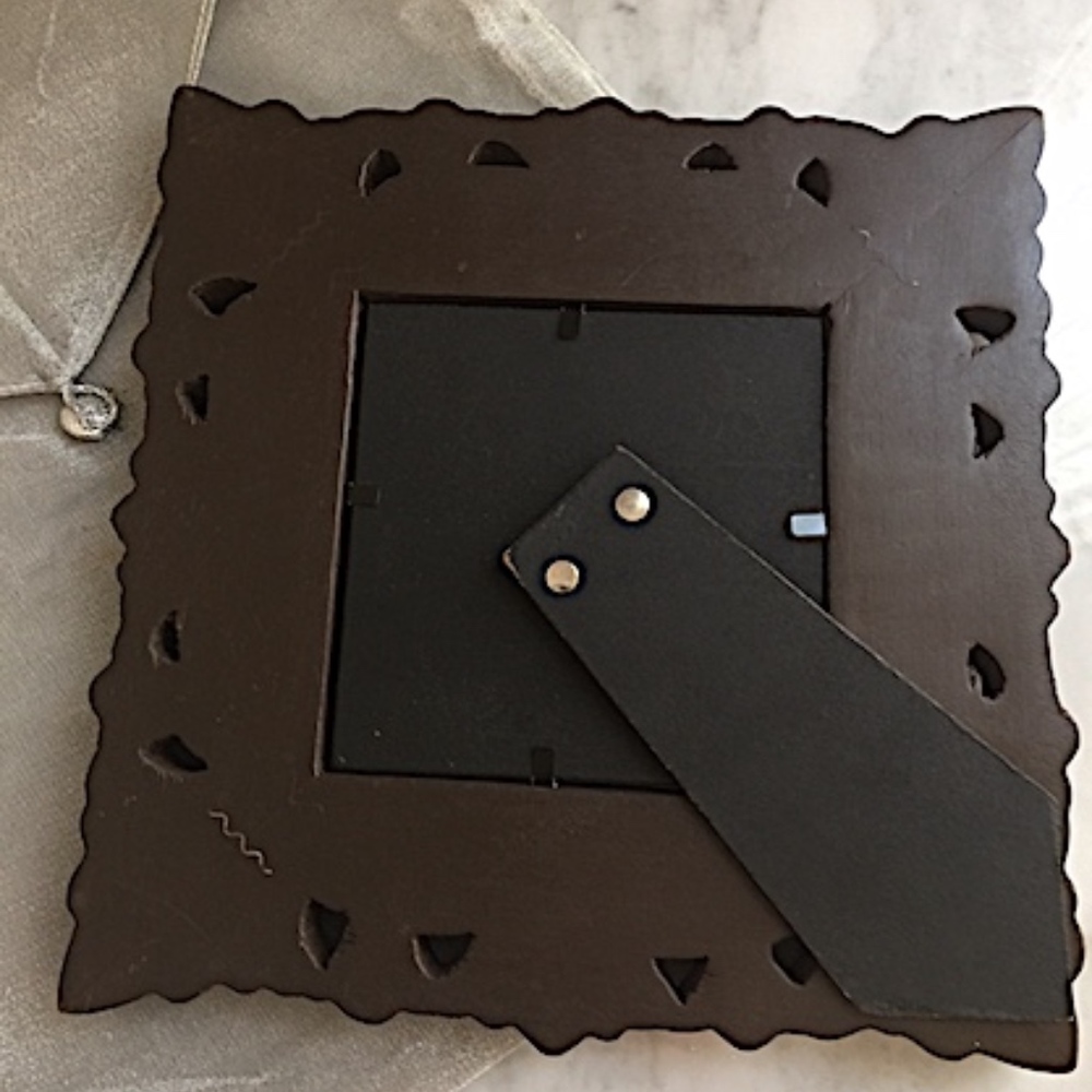 Handcrafted Decorative Wood Photo Frame - Picture 3 of 4